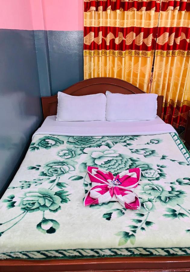 Mount Blue Tourist Hostel - Pokhara Bagian luar foto